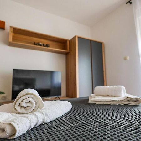 Apartments Jasna Crikvenica Bagian luar foto