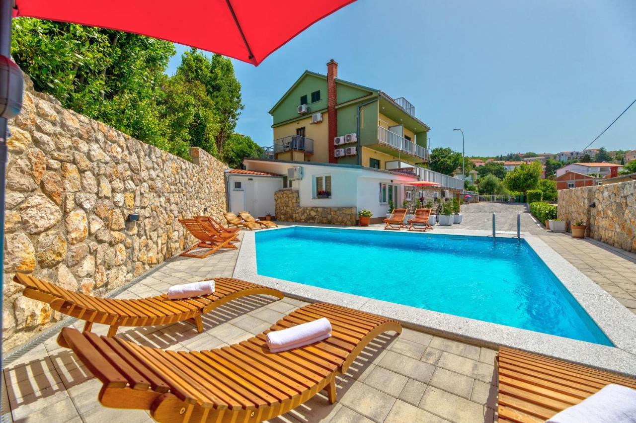 Apartments Jasna Crikvenica Bagian luar foto