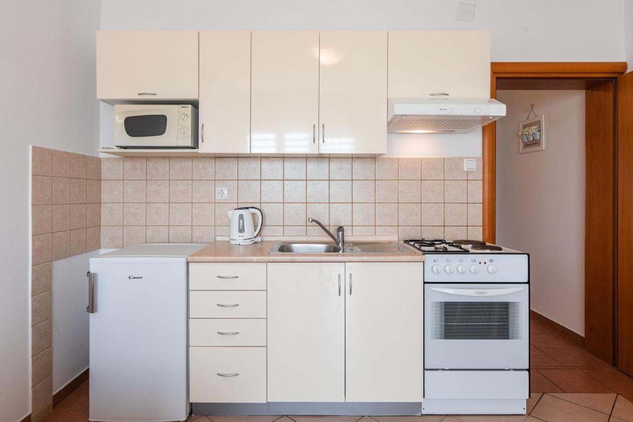 Apartments Jasna Crikvenica Bagian luar foto