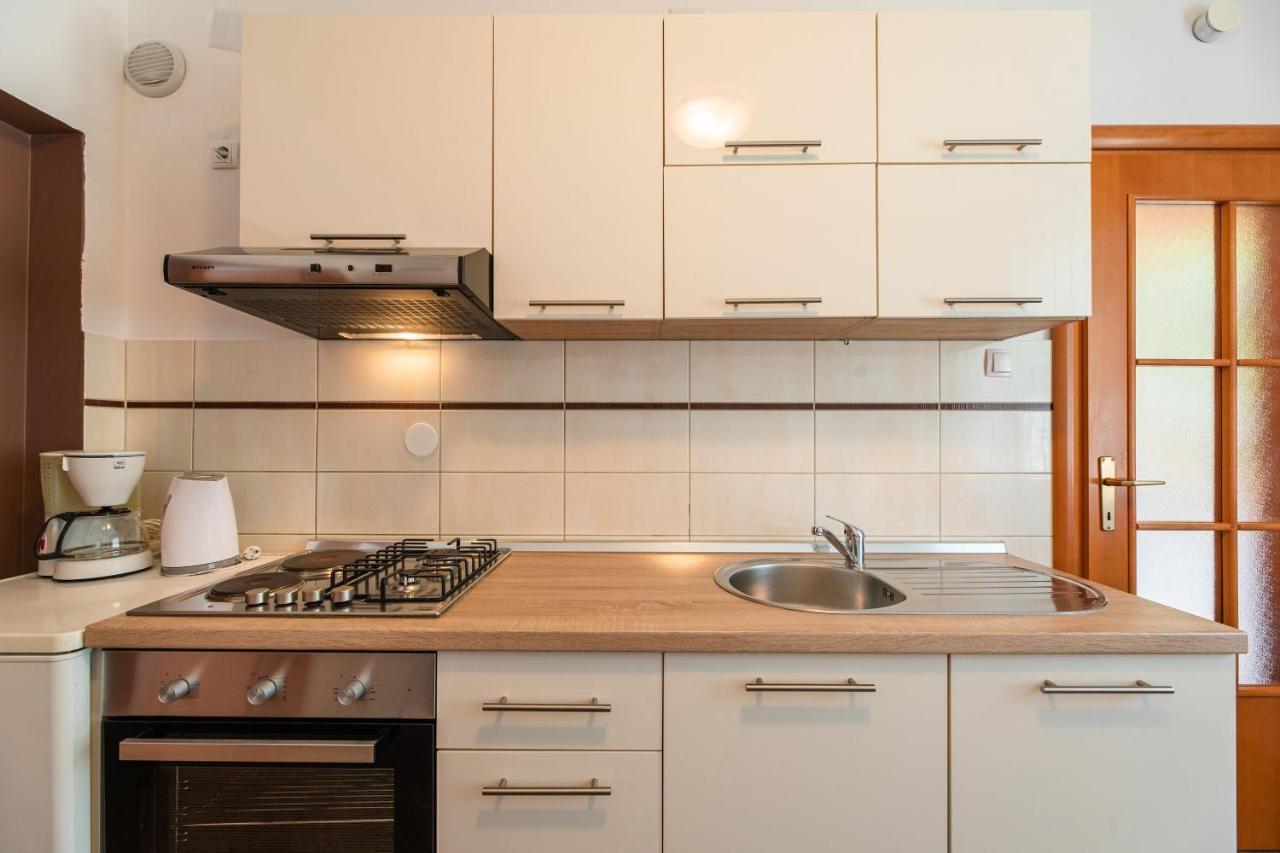 Apartments Jasna Crikvenica Bagian luar foto