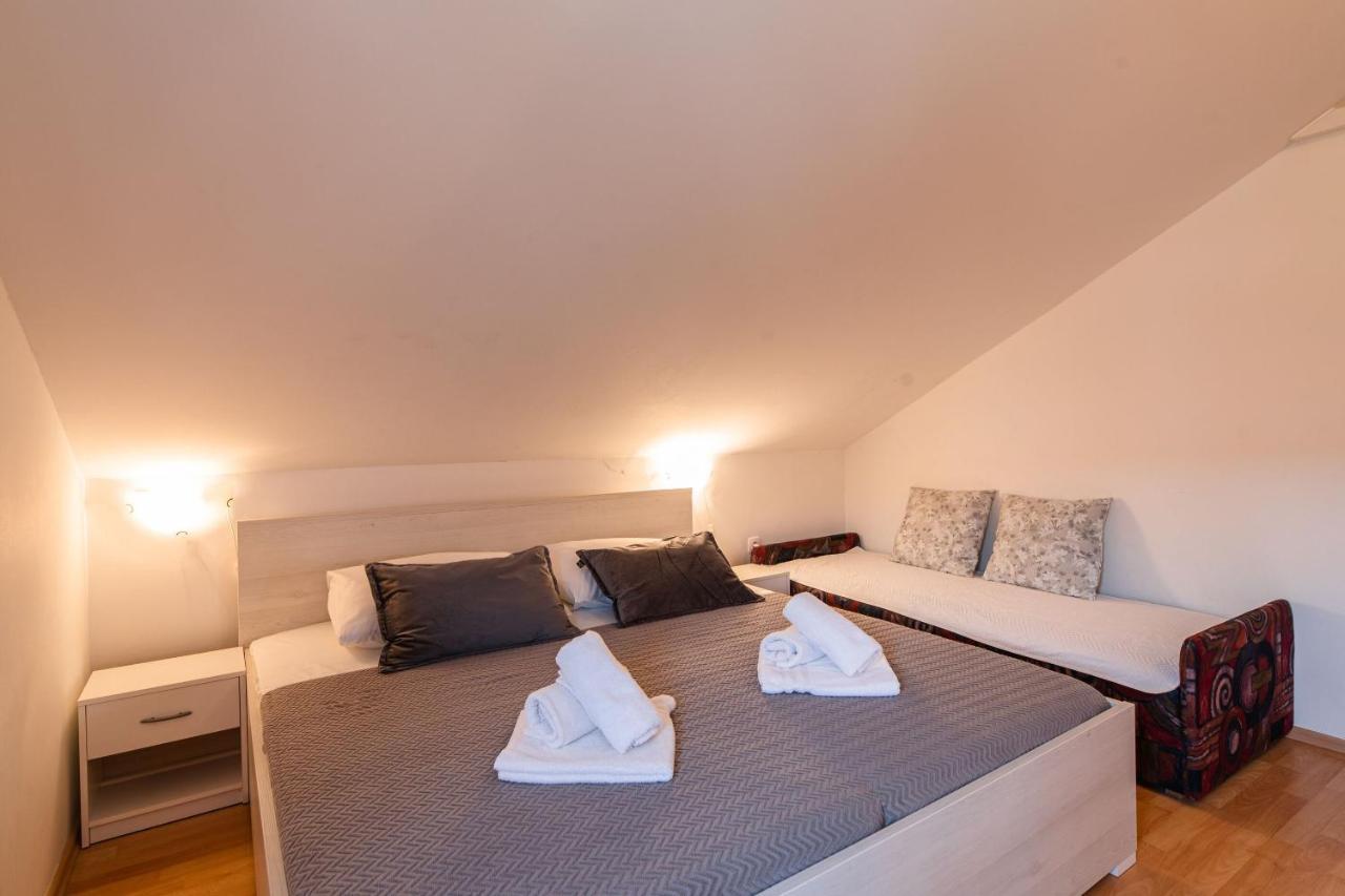 Apartments Jasna Crikvenica Bagian luar foto